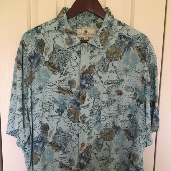 Island Shores Other - Island Shores tropical short sleeved shirt.